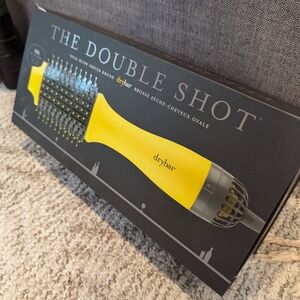 Drybar doubleshot blow-dryer brush